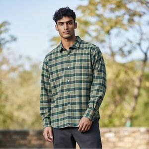 UNTUCKit Men’s XXL Regular Fit Flannel Shirt Green Tan Plaid NWOT Stretch